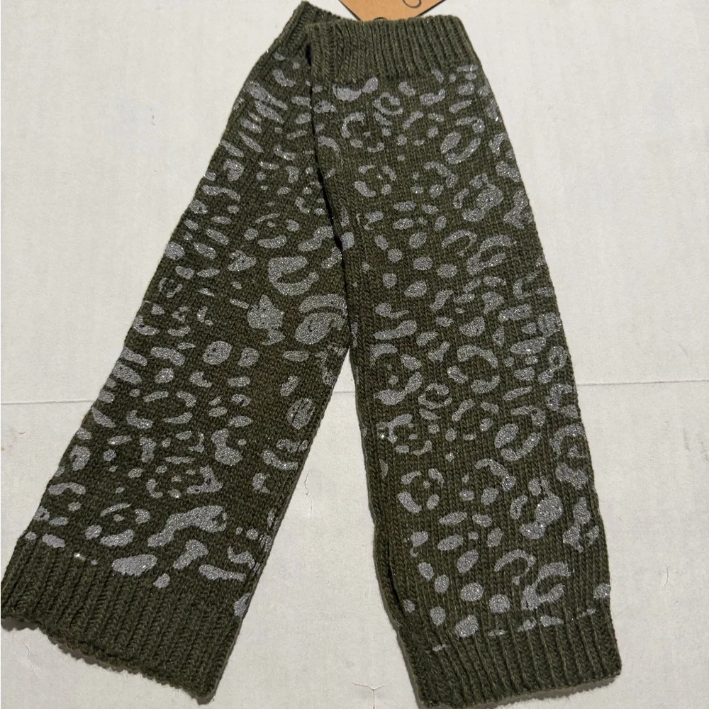 Unbranded Half Finger gloves,‎ warm, mittens, green, leopard print NWT #1418